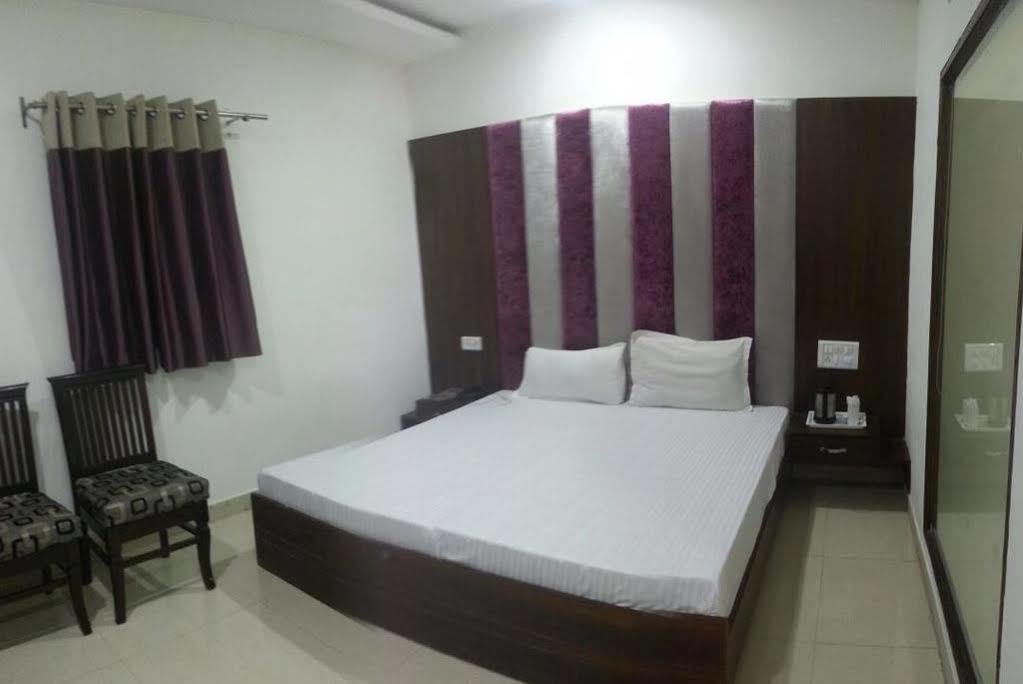 Hotel Ng Paradise Jagādhri 외부 사진